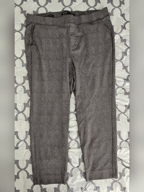Torrid Studio Black & White Chevron Pull On Pants
